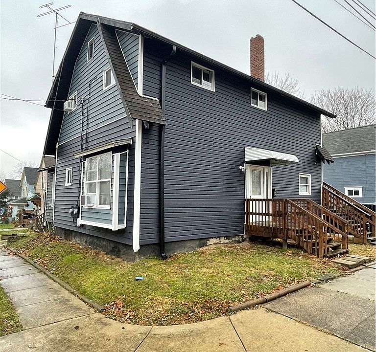 1st image of 375 McGowan St