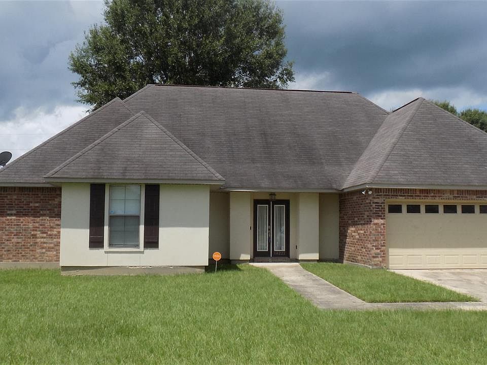1st image of 18223 Smallen Dr