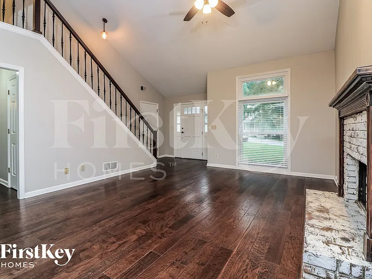 1926 Diamond Pl NW — Photo 7