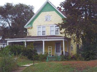 509 E Cook St, Portage, WI 53901