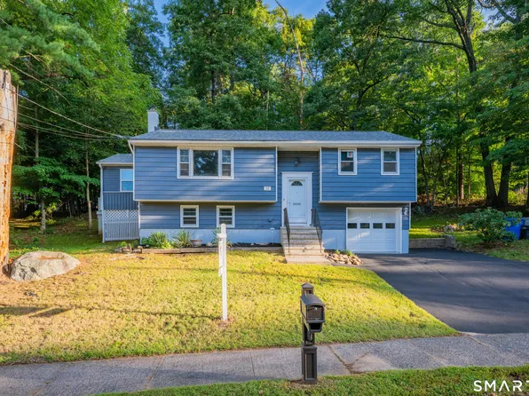 17 Rhoda Lane, Bristol, CT 06010