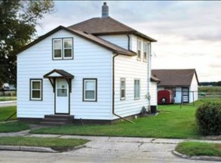 315 Court House Dr, Cavalier, ND 58220