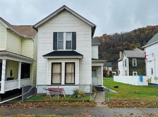 711 Broadway Ave, Wellsville, OH