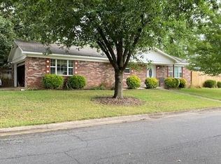 8923 Fresno St, Fort Smith, AR 72903