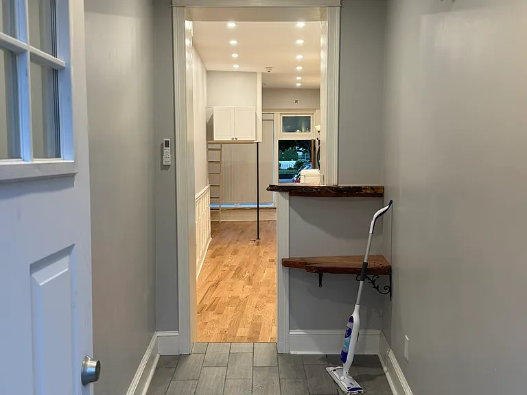 484 Broadway St #1 — Photo 5