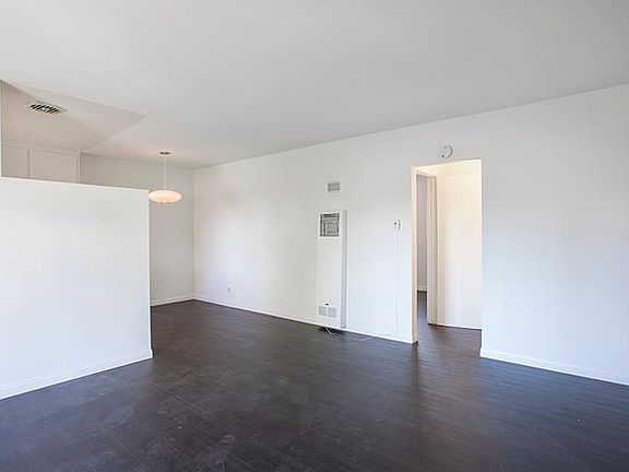 5th image of 612 E Washington Blvd APT 7