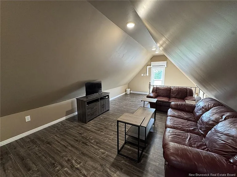 318 Main St #G — Photo 6