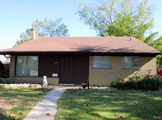 3161 Blaine St, Trenton, MI 48183