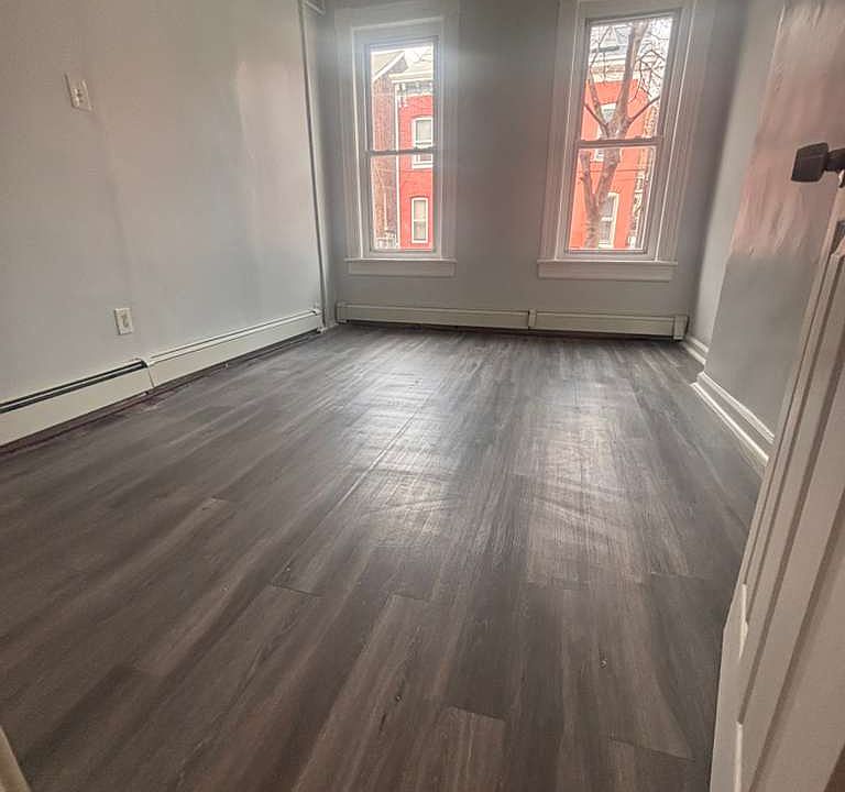 1st image of 221 Pearl St