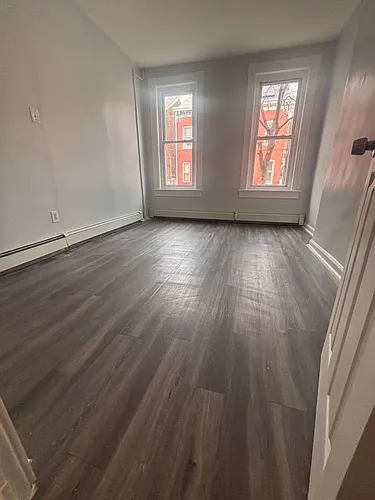 221 Pearl St Photo 1