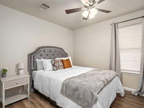 4th image of 13612 Ravensway Dr APT B