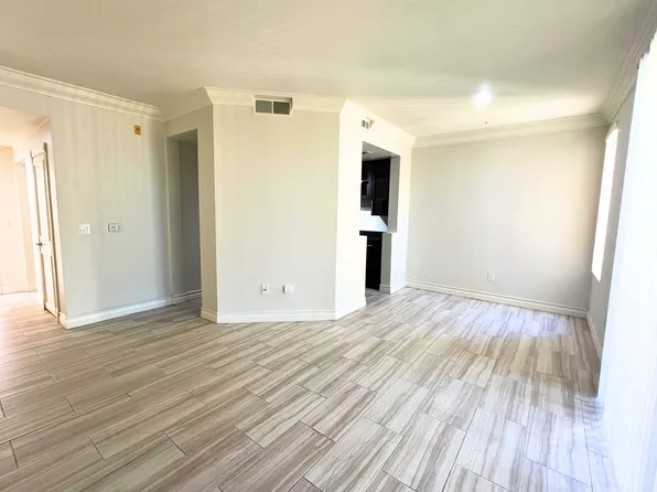 210 E Flamingo Rd, Las Vegas, NV