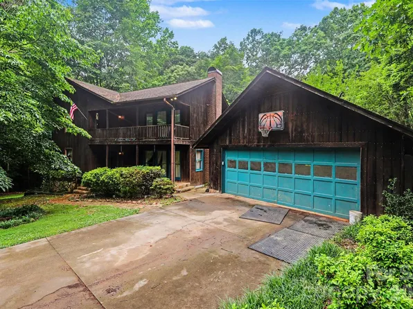 152 Shadywood Ln, Statesville, NC 28677
