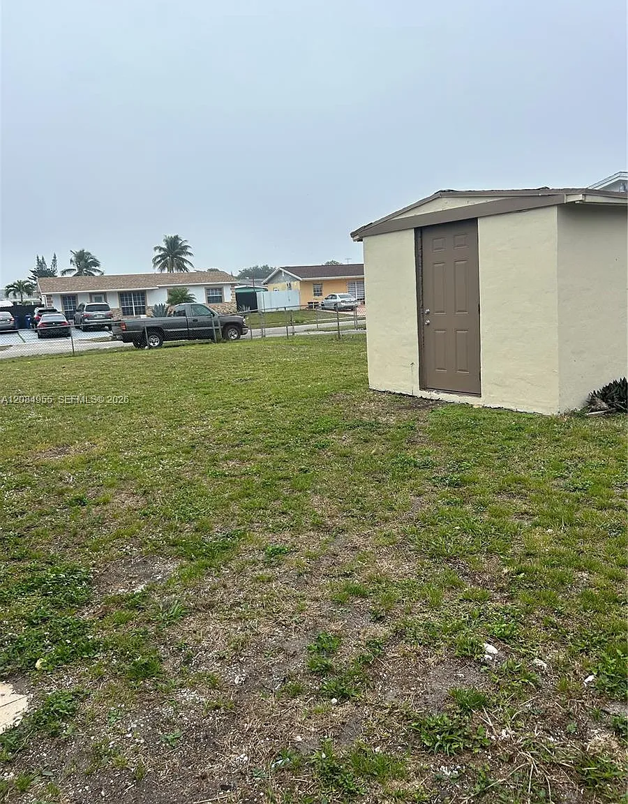Leslie Estates Sec 9 — Photo 2