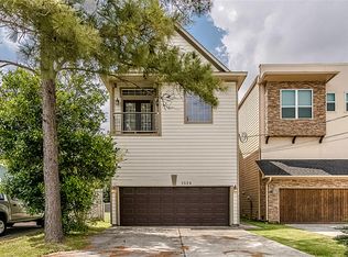 1526 W 22nd St, Houston, TX 77008