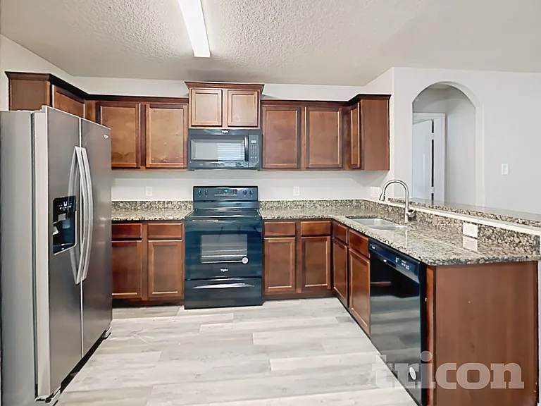 6803 Luckey Tree — Photo 5