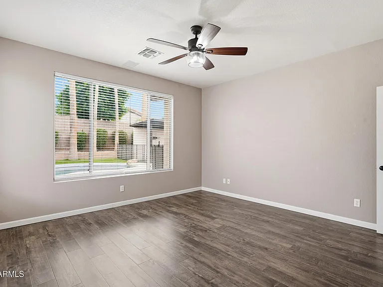 1724 W Deer Creek Rd — Photo 14