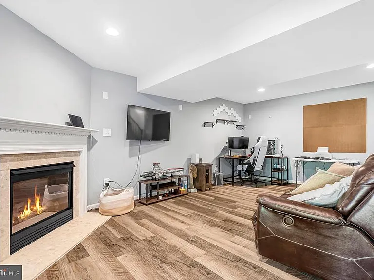 8628 Ellesmere Way — Photo 30