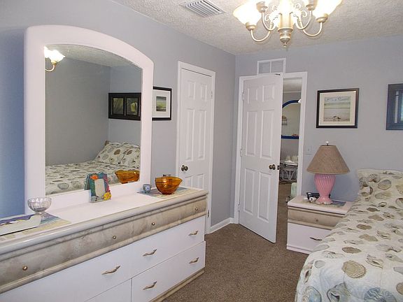5th image of 7811 Estero Blvd