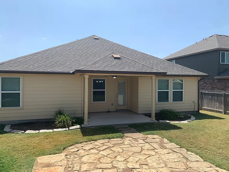 1337 Lauren St — Photo 40