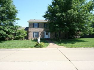 4500 Huntington Pl, Evansville, IN 47725