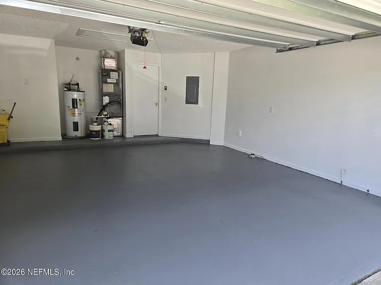 8314 Century Point Dr S — Photo 5