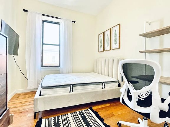 2nd image of 591 Franklin Ave #179