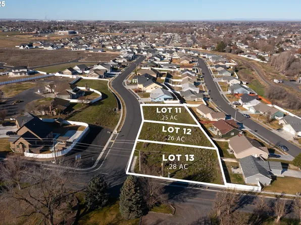 106 SW Desert Sky Dr #12, Hermiston, OR 97838