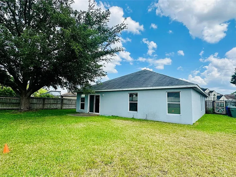 3227 Herons Point Cir — Photo 15