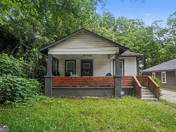 2494 Lester St, East Pt, GA 30344