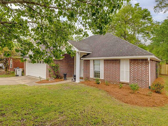 3rd image of 235 Knoll Creek Cir