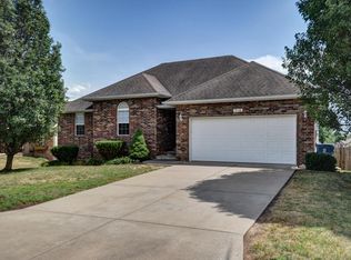 716 Silver Streak Rd, Nixa, MO 65714