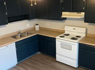 531 W 61st St APT C, Westmont, IL 60559