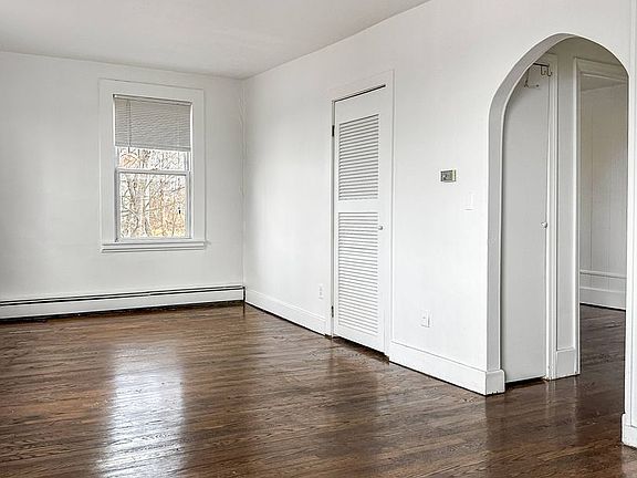 2nd image of 35 Terrace Dr #2L