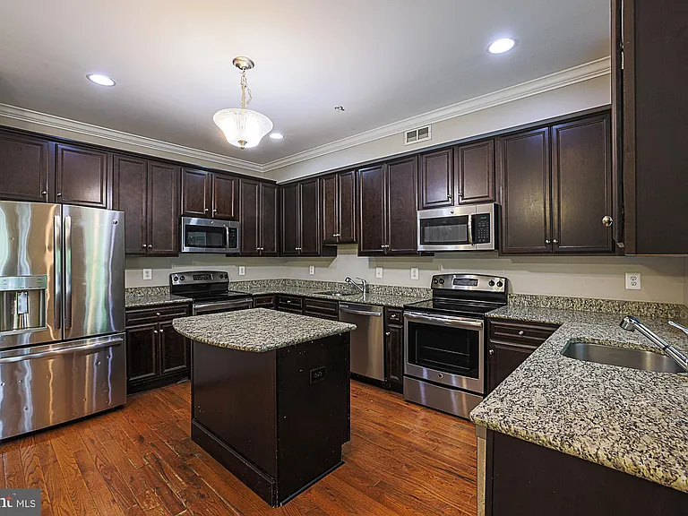 3709 Fords Ln — Photo 12