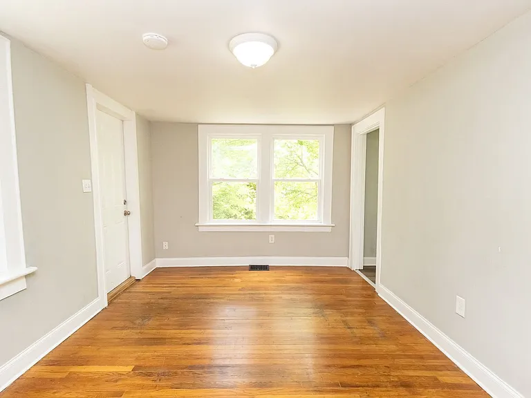 1812 John Ross Rd — Photo 16
