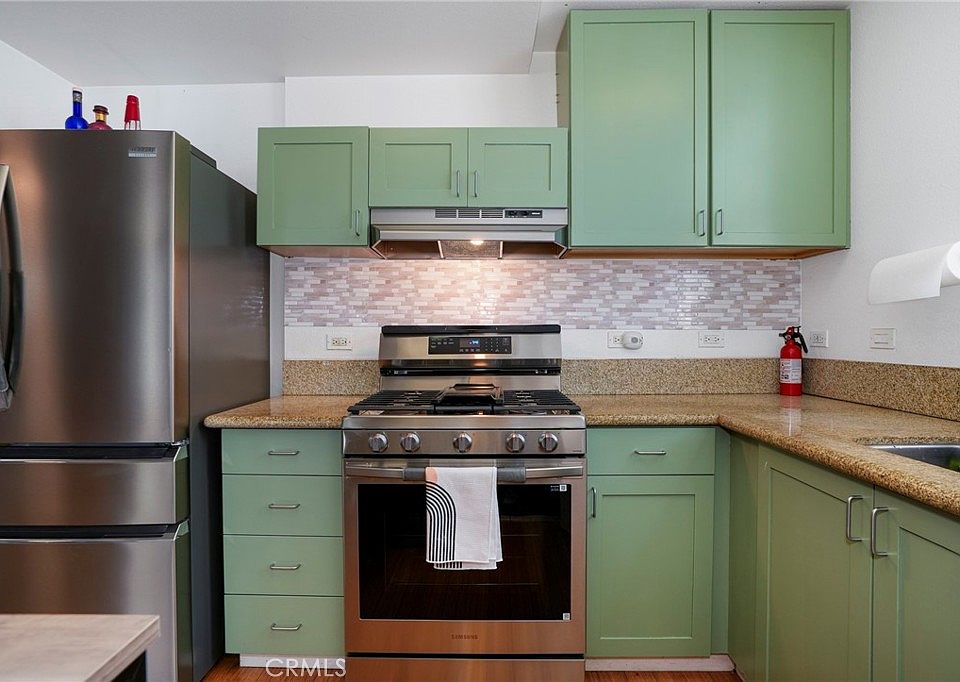 1st image of 302 E 19th St APT 3