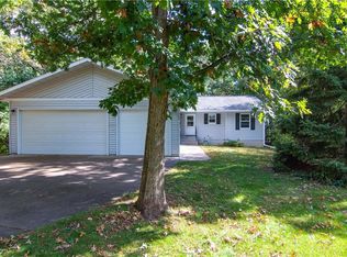 325 Paris Pl, Eau Claire, WI 54703
