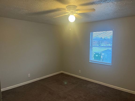 5th image of 628 N Woodland Dr APT 2