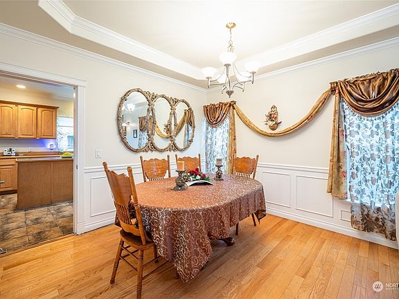 4th image of 2254 Gardiner Drive