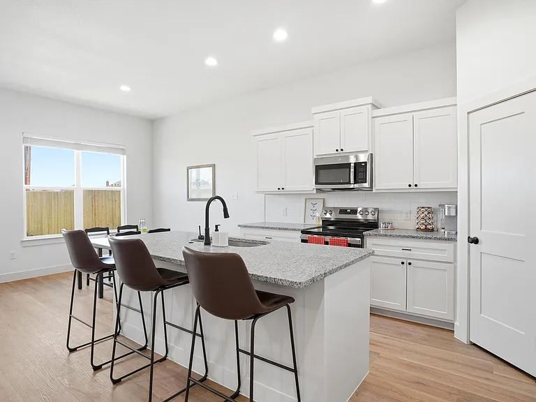 7933 Sawdust Trl — Photo 10