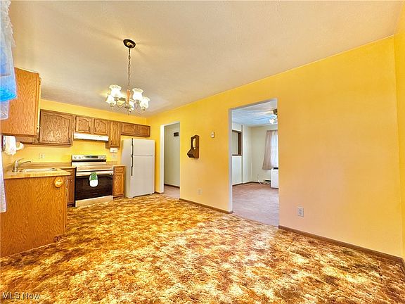 4th image of 3760 Mona Dr