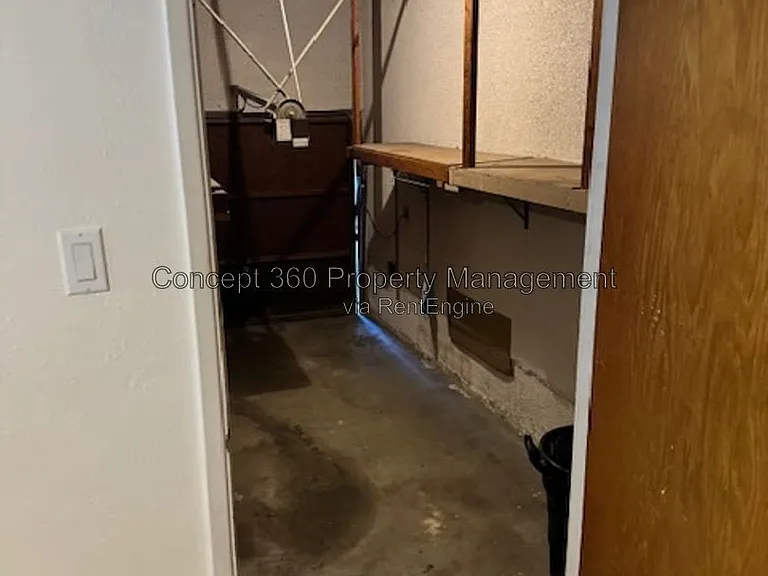 1604 E 2nd St #1H — Photo 42