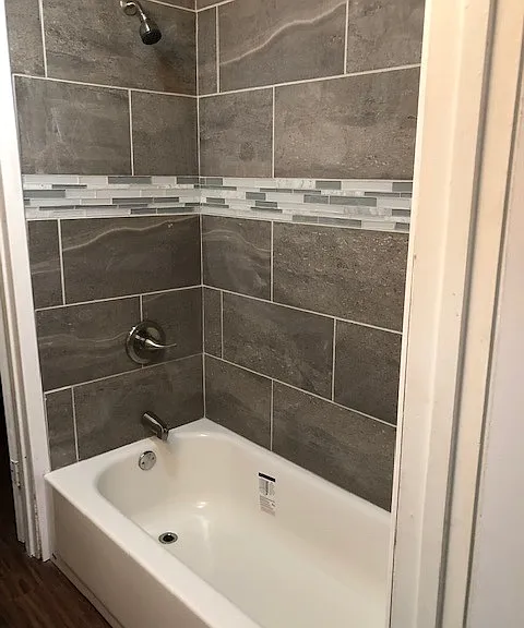 2810 Russell Ave — Photo 6