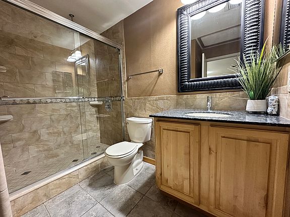 3rd image of 6004 Westgate Dr #6004