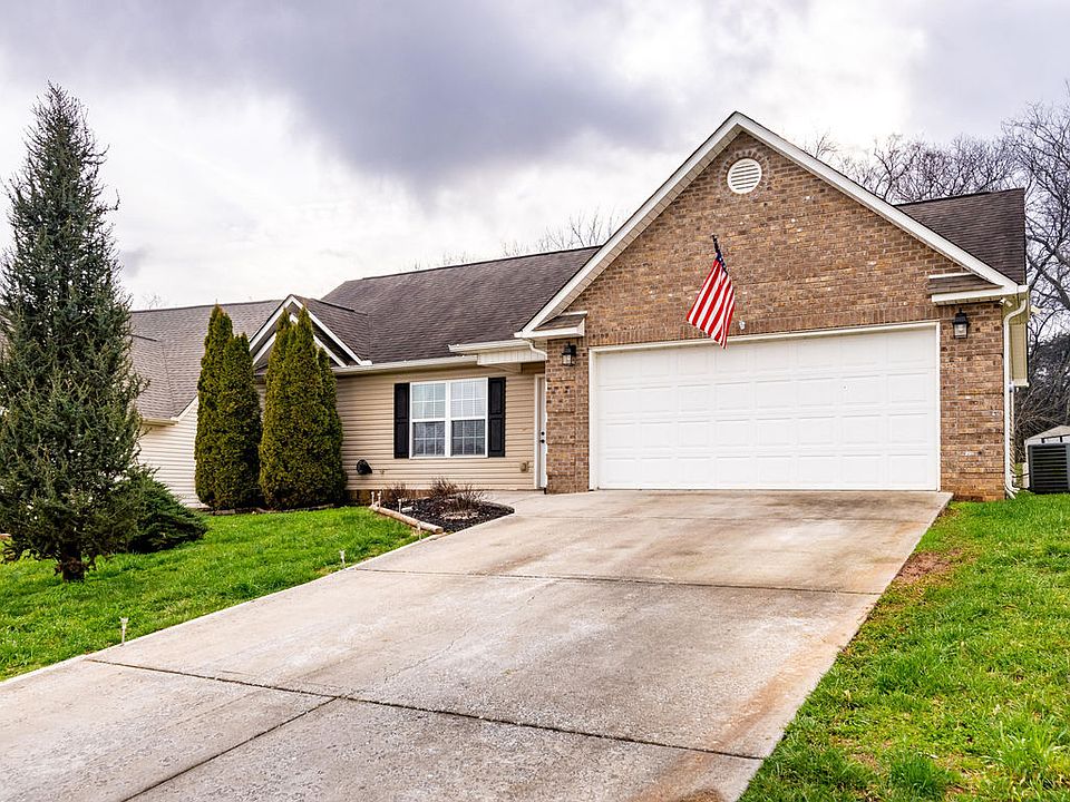 1st image of 2051 Bluebonnet Dr