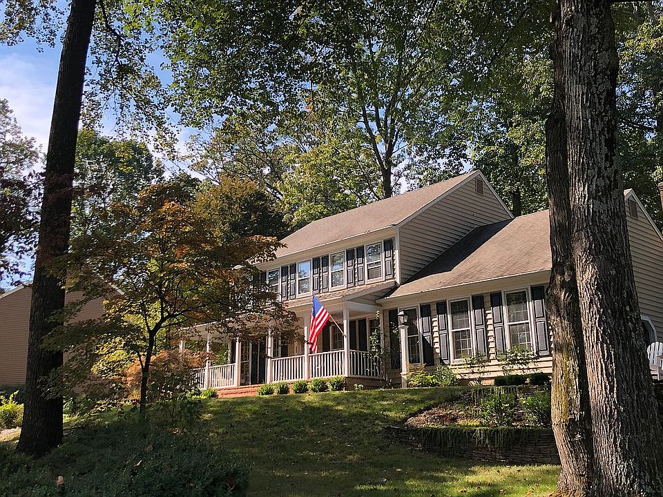 2nd image of 1612 Stowe Rd