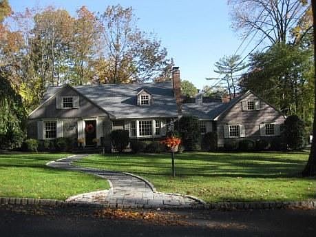 1st image of 2 Fellswood Dr