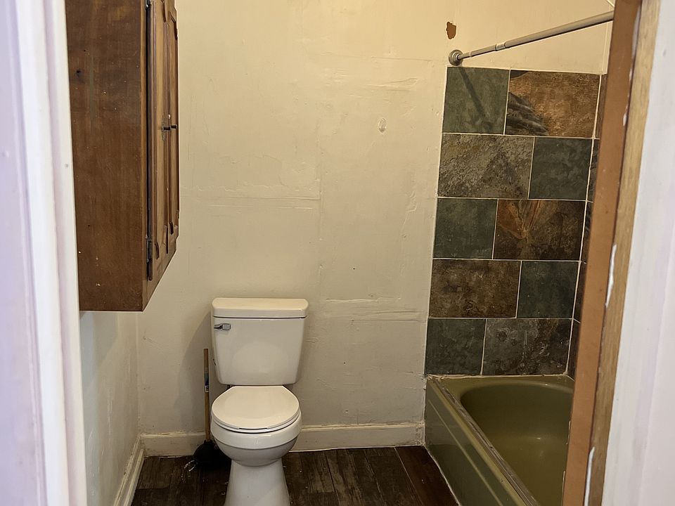 1st image of 614 N Miller St APT 6