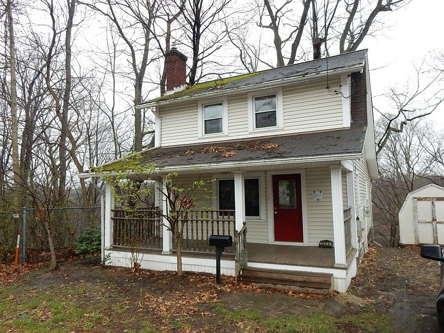 1st image of 1326 Hillcrest St